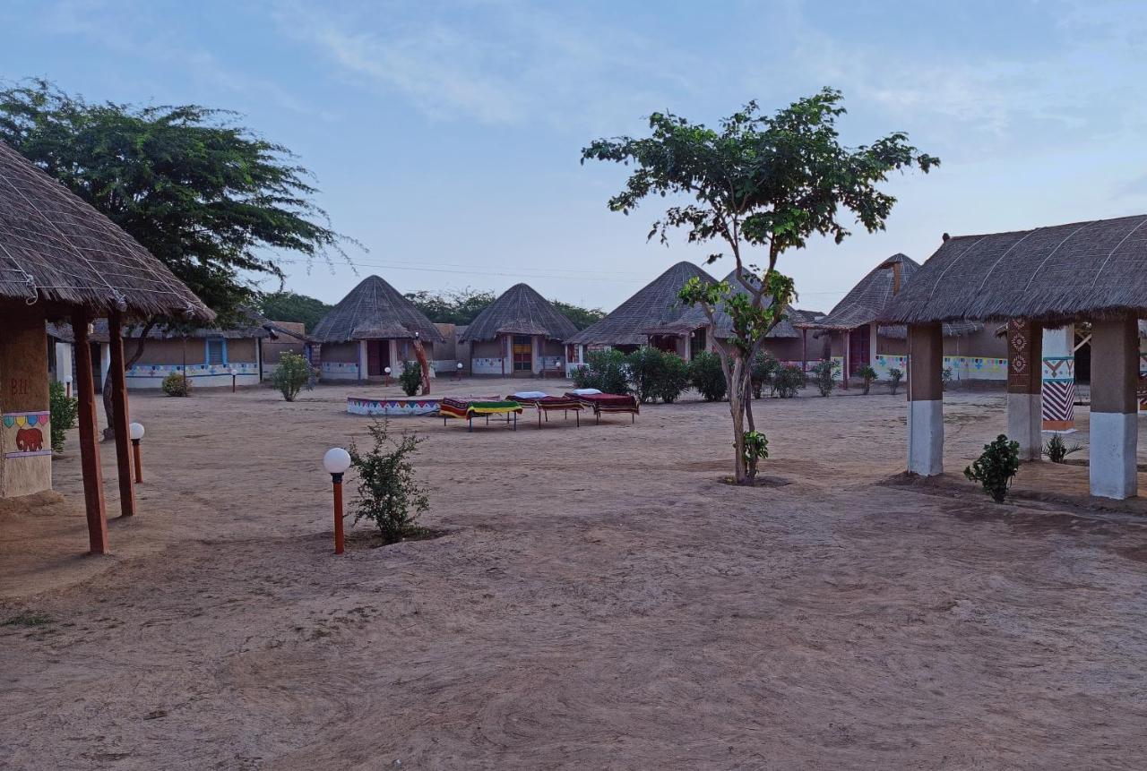 Kutir Craft Village Resort Bherandiāla Exterior foto