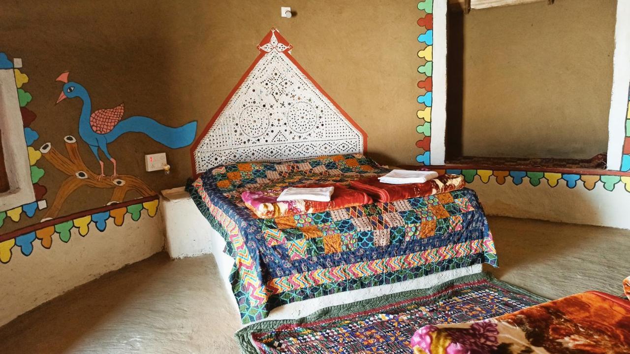 Kutir Craft Village Resort Bherandiāla Exterior foto