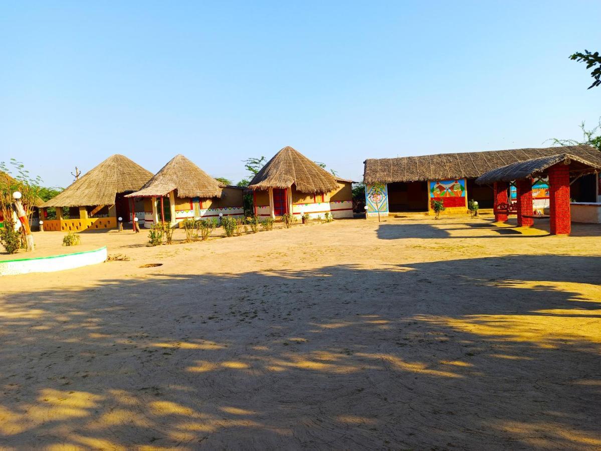 Kutir Craft Village Resort Bherandiāla Exterior foto